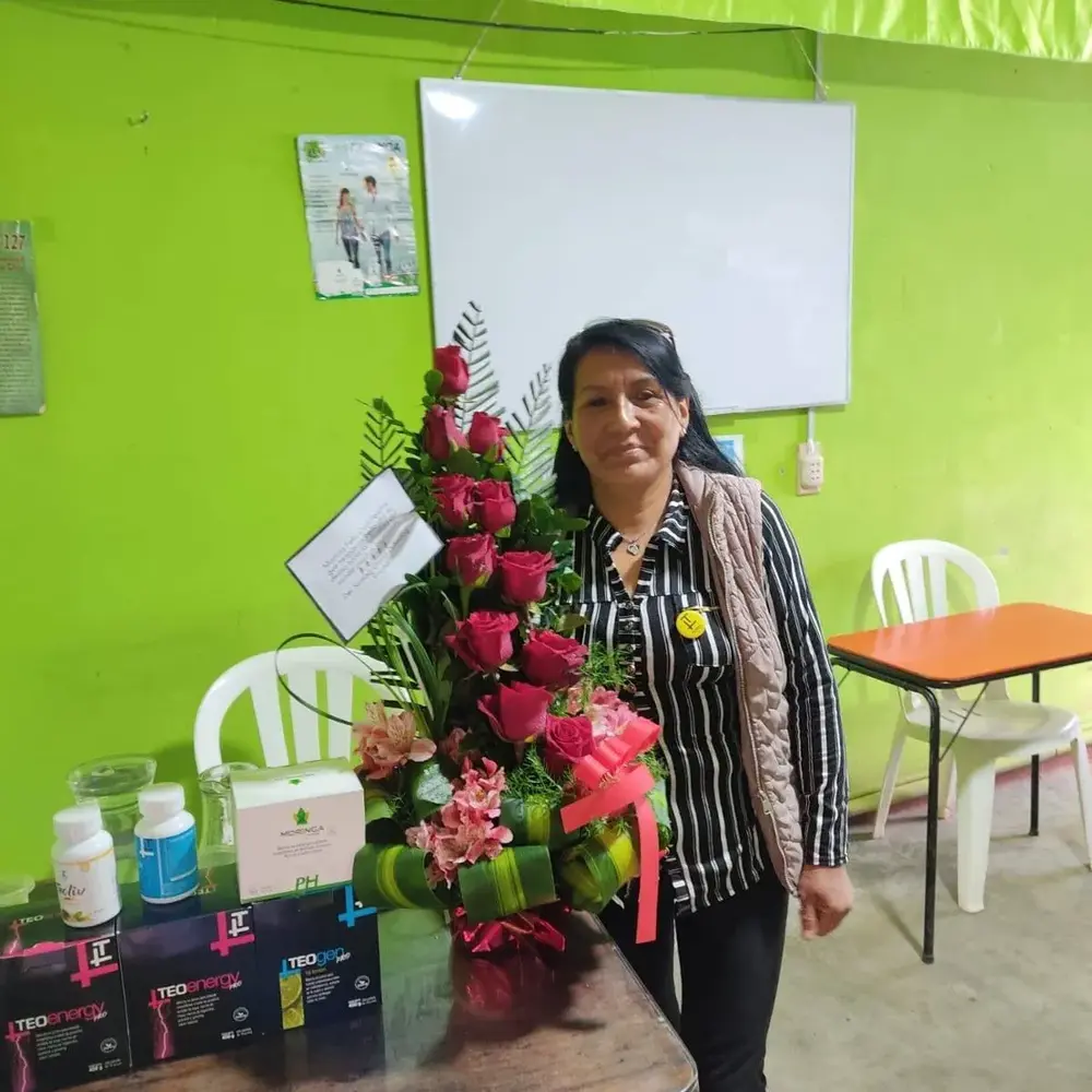 Mama Julia con productos de bienestar